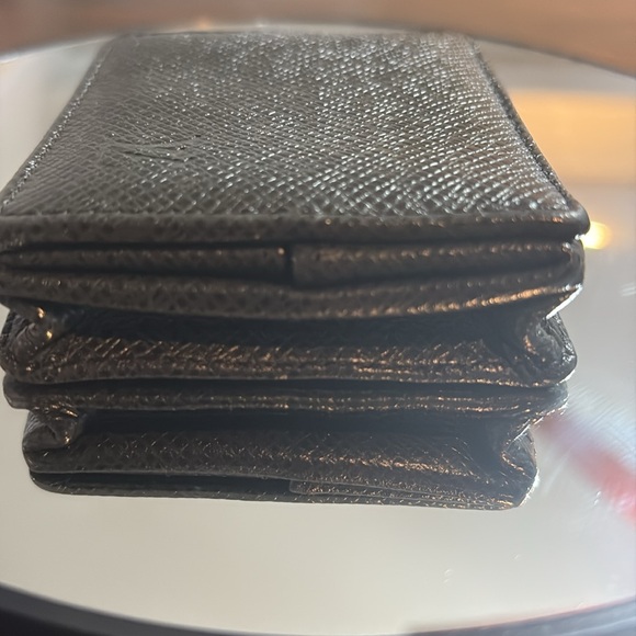 LOUIS VUITTON Taiga Porto Bié Coin Holder - Picture 7 of 11